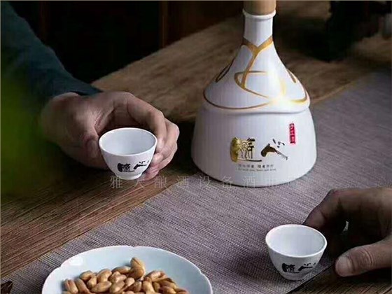 冬季適量飲白酒