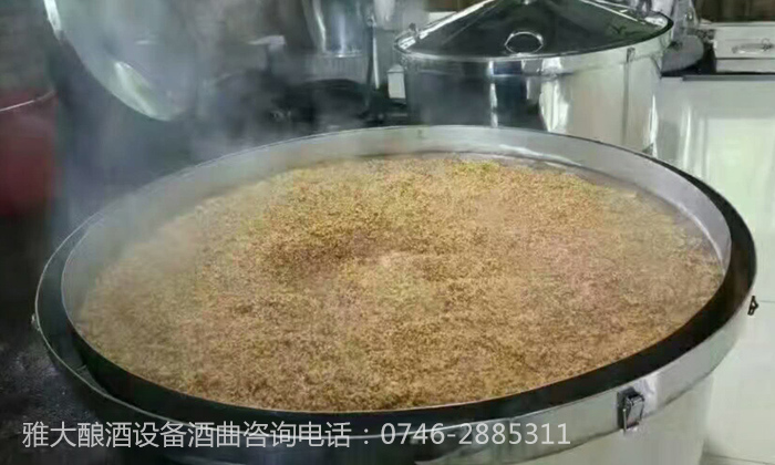 8點解決固態(tài)白酒設(shè)備蒸糧大問題